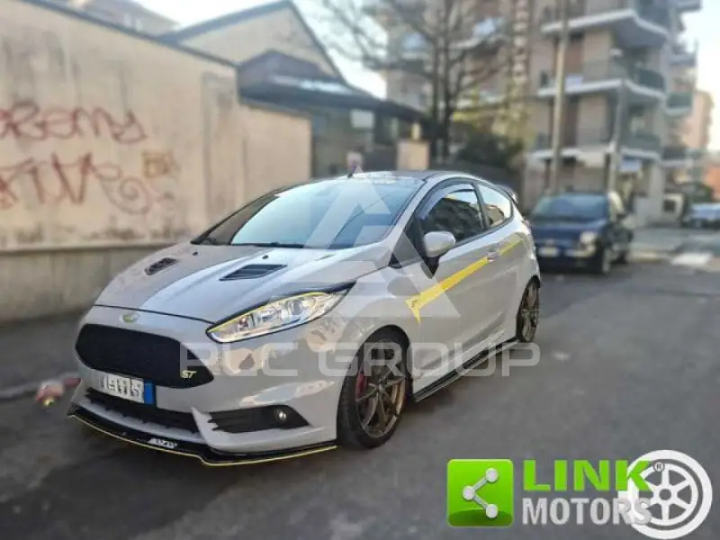 2016 Ford FIESTA