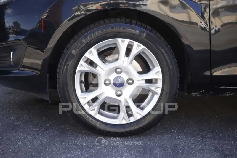 2016 Ford FIESTA