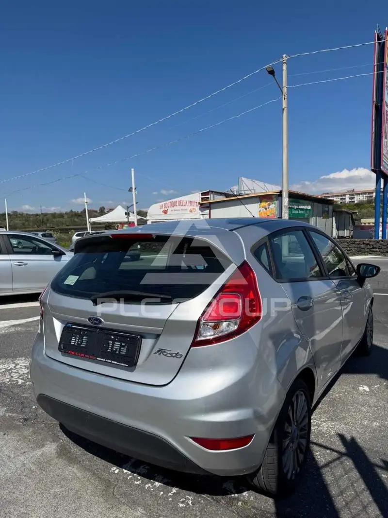 2016 Ford FIESTA