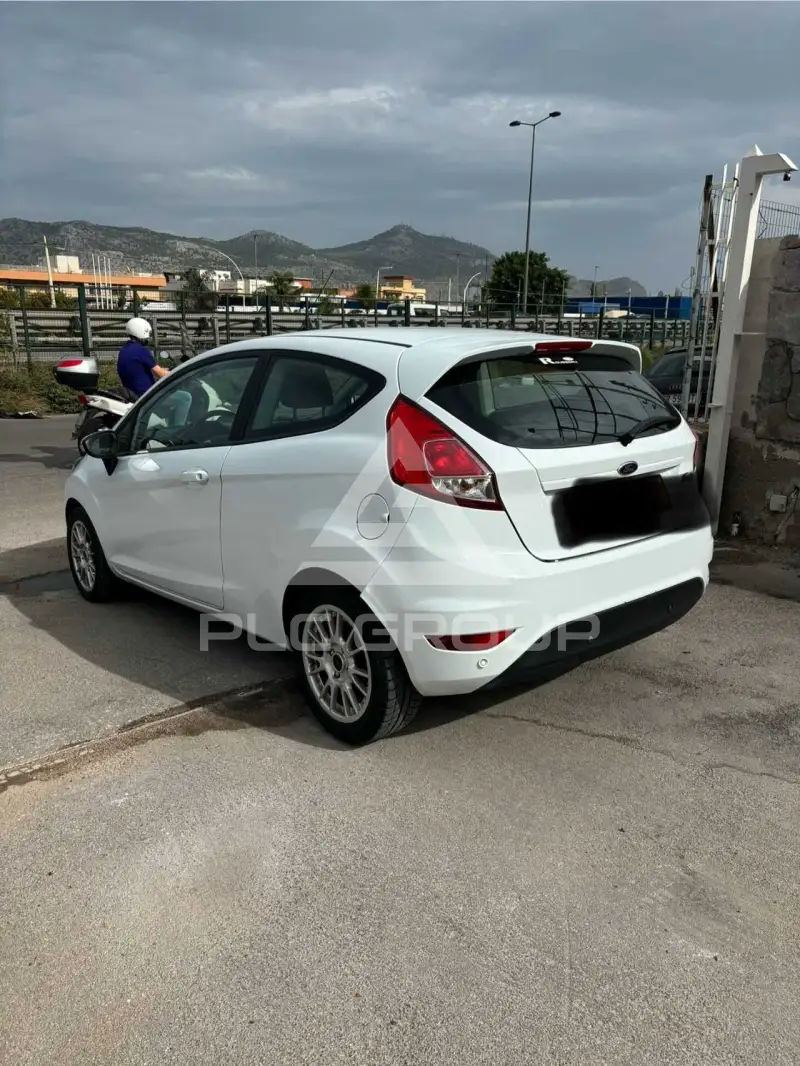 2016 Ford FIESTA