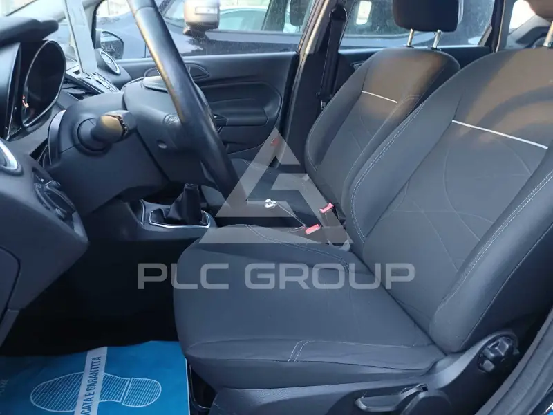 2016 Ford FIESTA