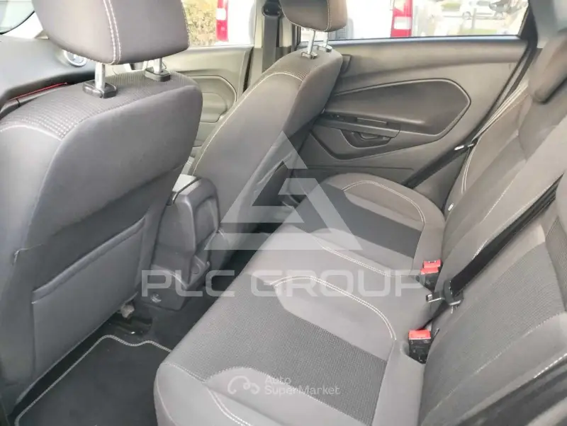 2016 Ford FIESTA