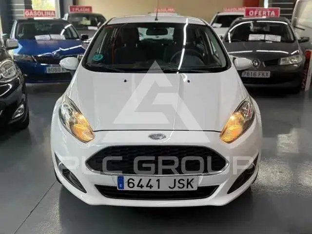 2016 Ford FIESTA