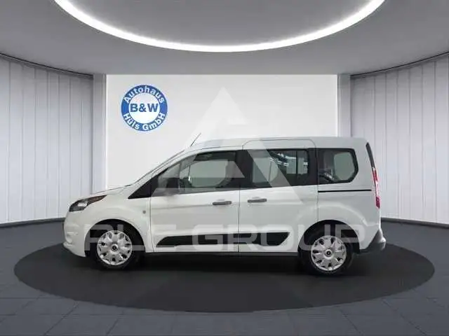2016 Ford Tourneo