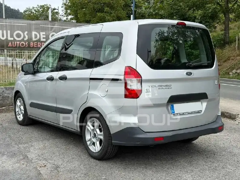 2016 Ford Tourneo