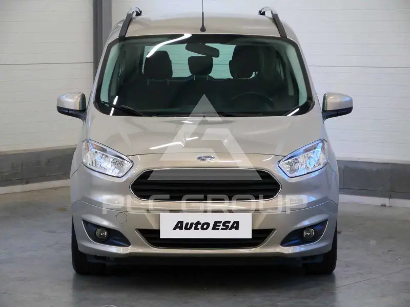 2016 Ford Tourneo