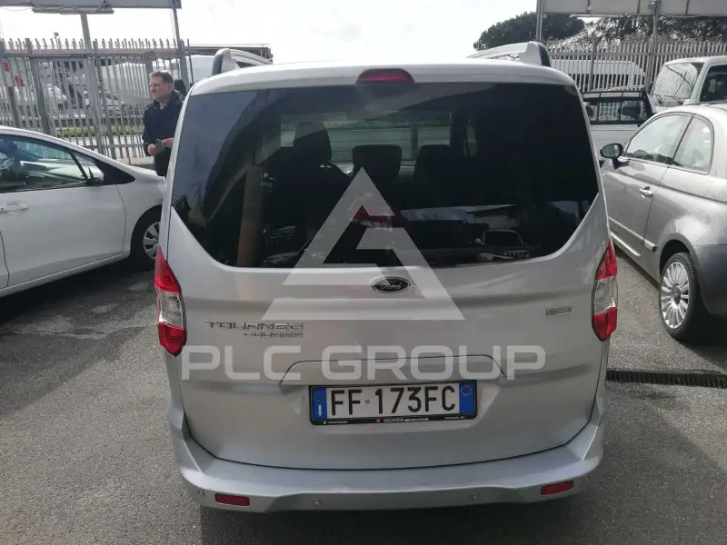 2016 Ford Tourneo