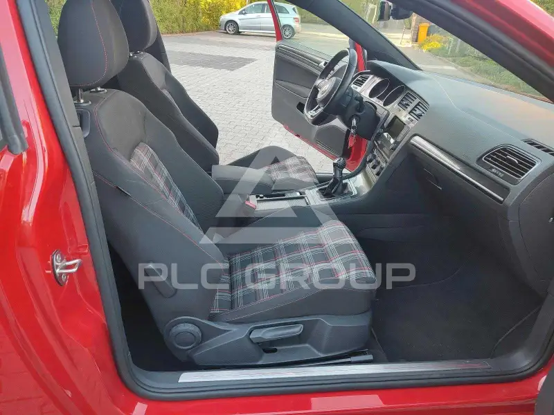 2016 Volkswagen GOLF
