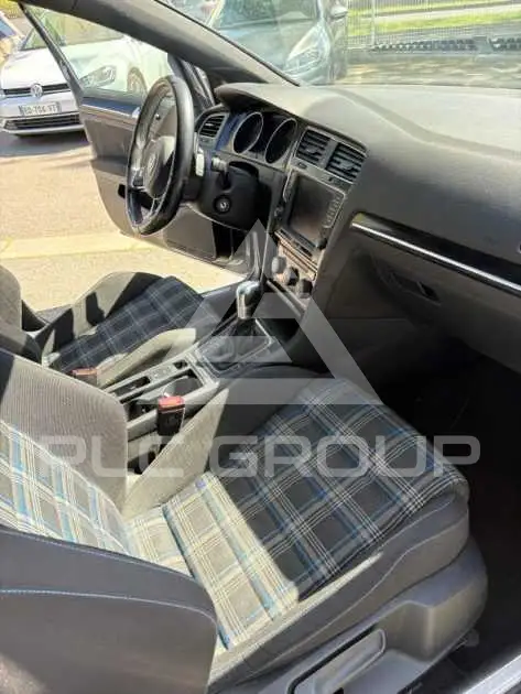 2016 Volkswagen GOLF