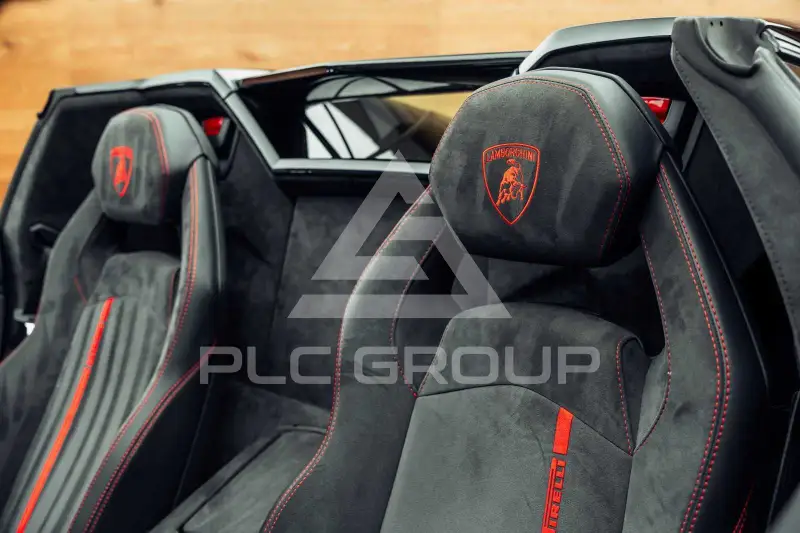 2016 Lamborghini Aventador