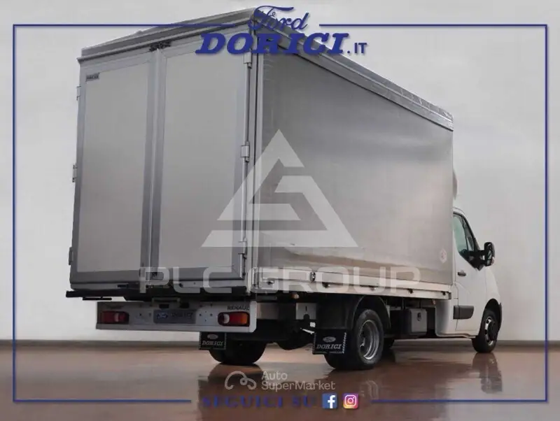 2016 Renault Master
