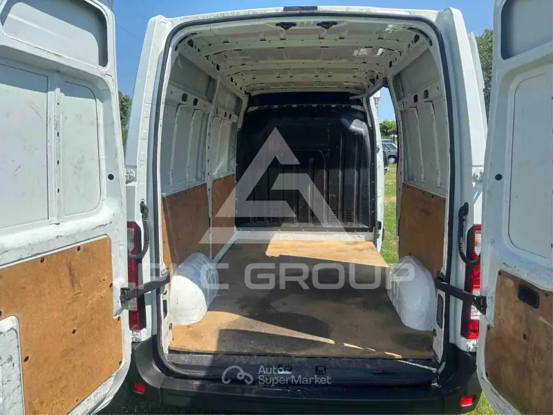 2016 Renault Master