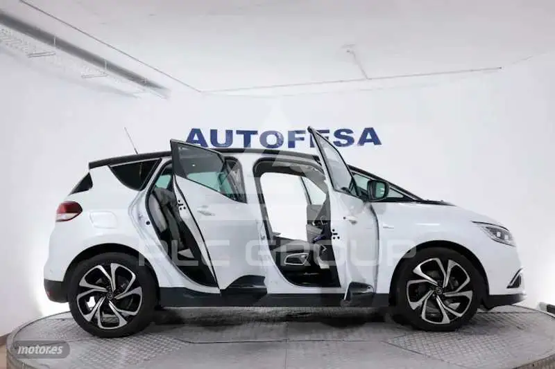 2016 Renault Scenic
