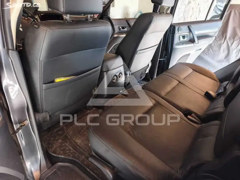 2017 Mitsubishi PAJARO