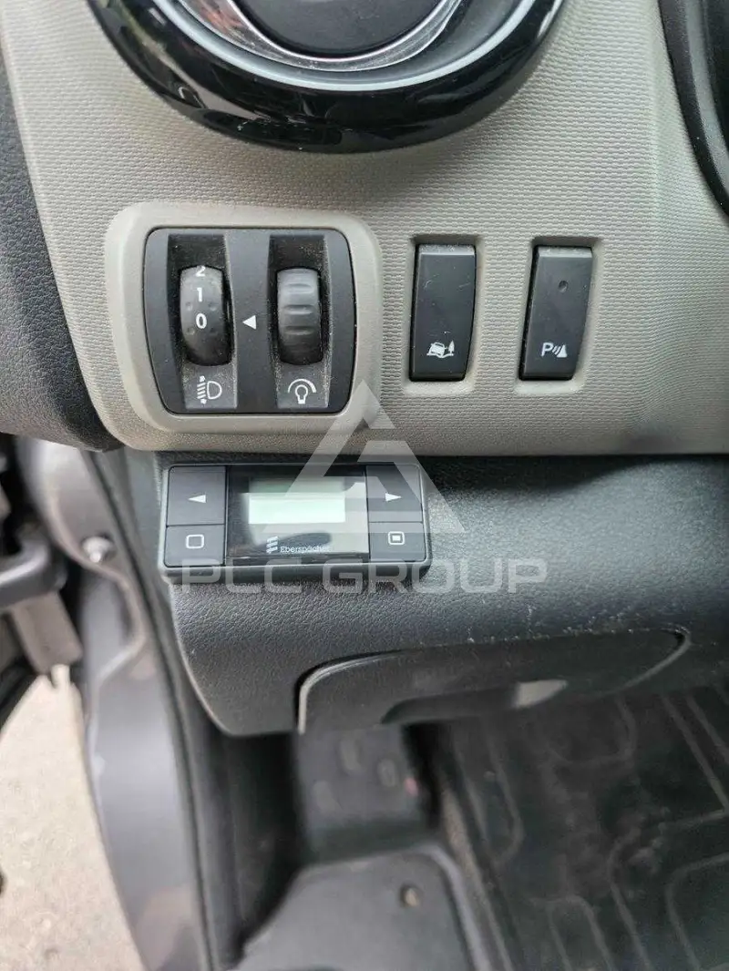 2017 Nissan NV 300