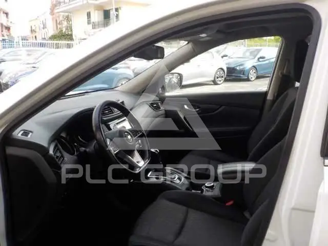 2017 Nissan X-TRAIL