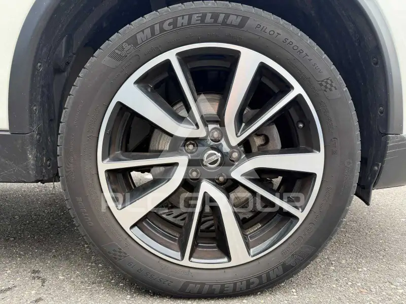 2017 Nissan X-TRAIL