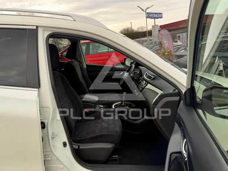 2017 Nissan X-TRAIL