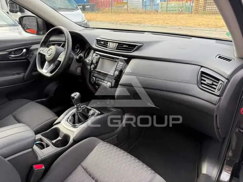 2017 Nissan X-TRAIL