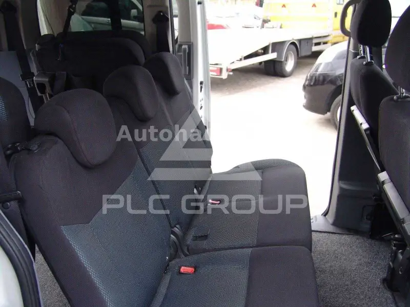 2017 Nissan NV