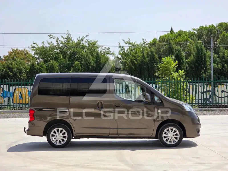 2017 Nissan NV