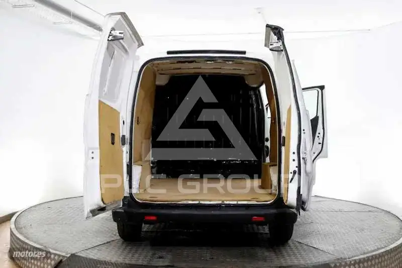 2017 Nissan NV