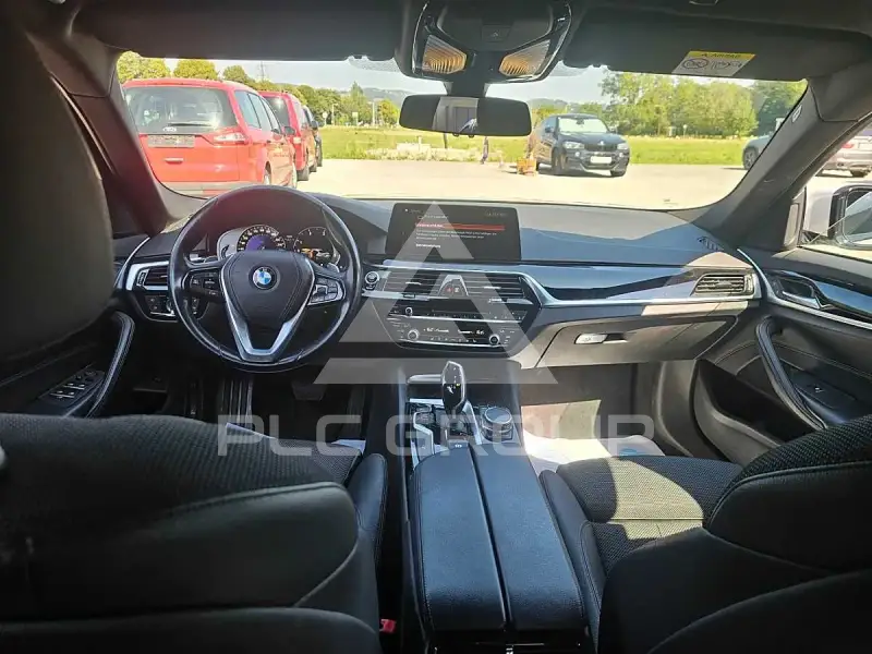 2017 BMW 523