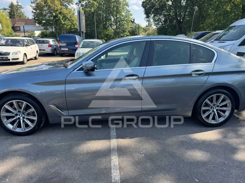 2017 BMW 523