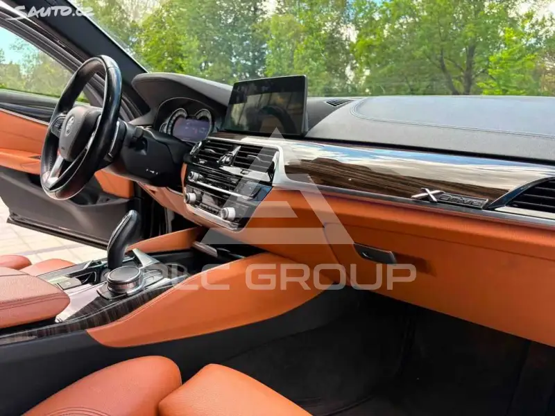 2017 BMW 523