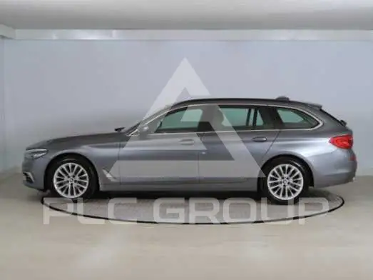 2017 BMW 523
