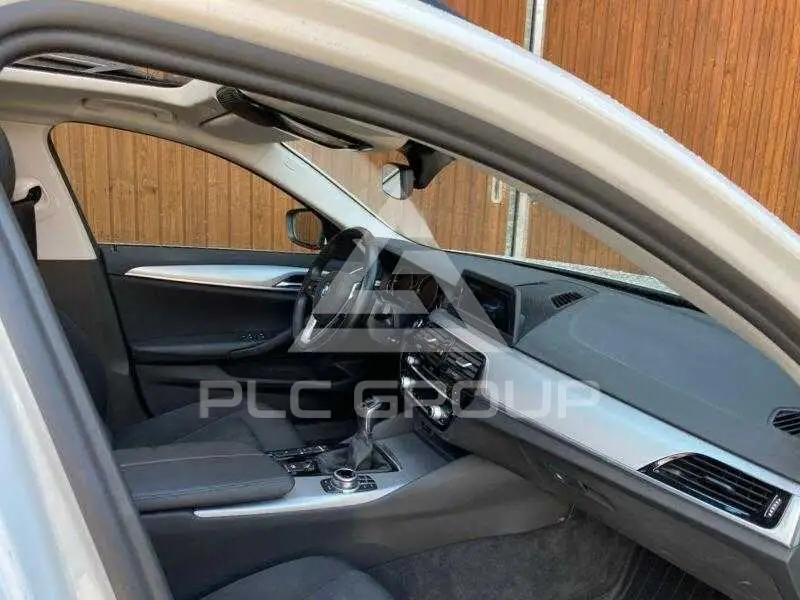 2017 BMW 523