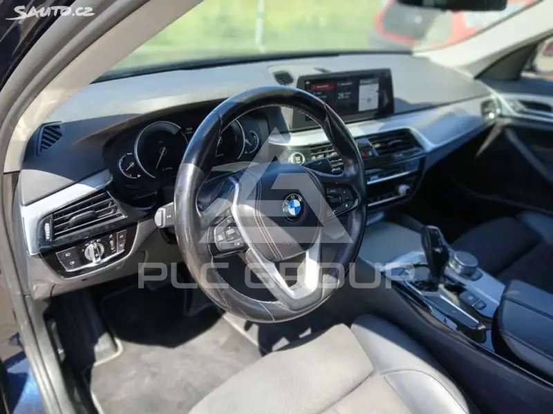 2017 BMW 523