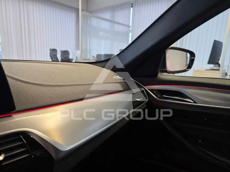2017 BMW 523