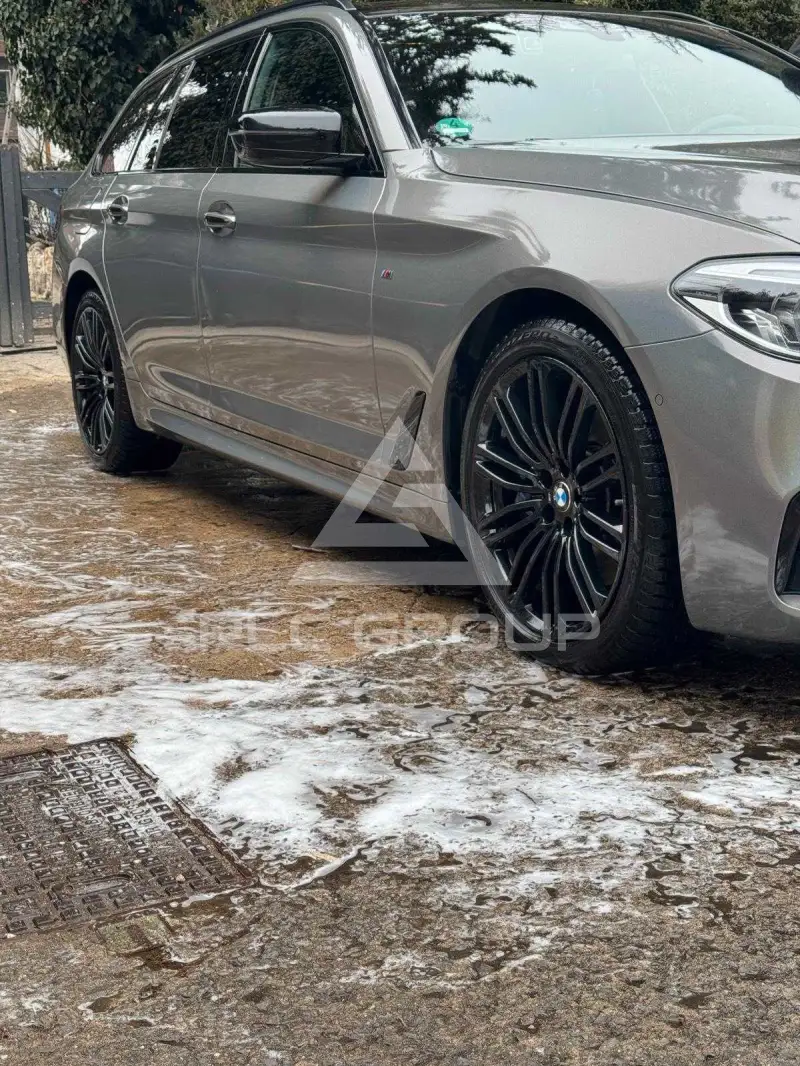 2017 BMW 523