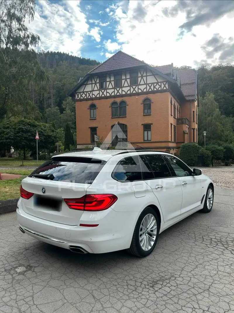 2017 BMW 523
