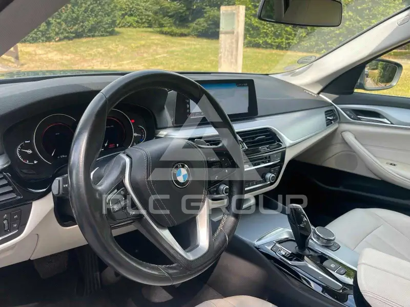2017 BMW 523
