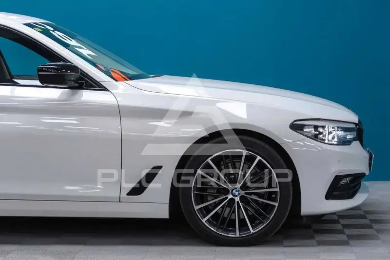 2017 BMW 523