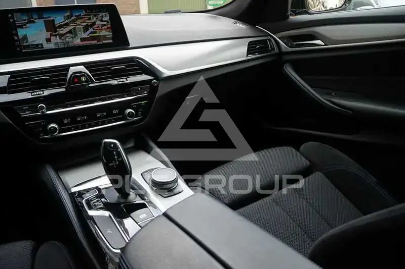 2017 BMW 523