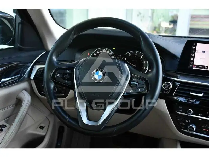 2017 BMW 523