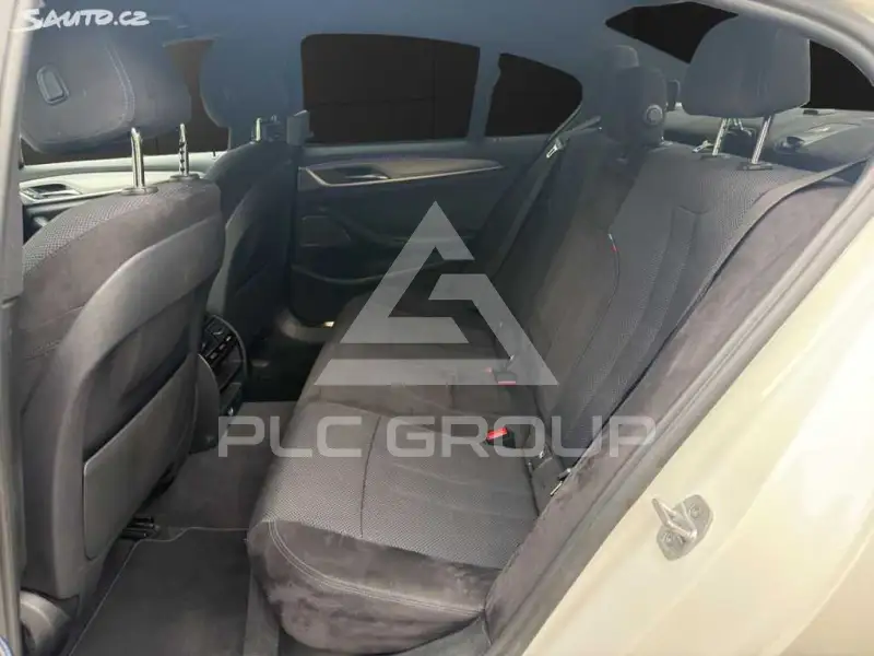 2017 BMW 523