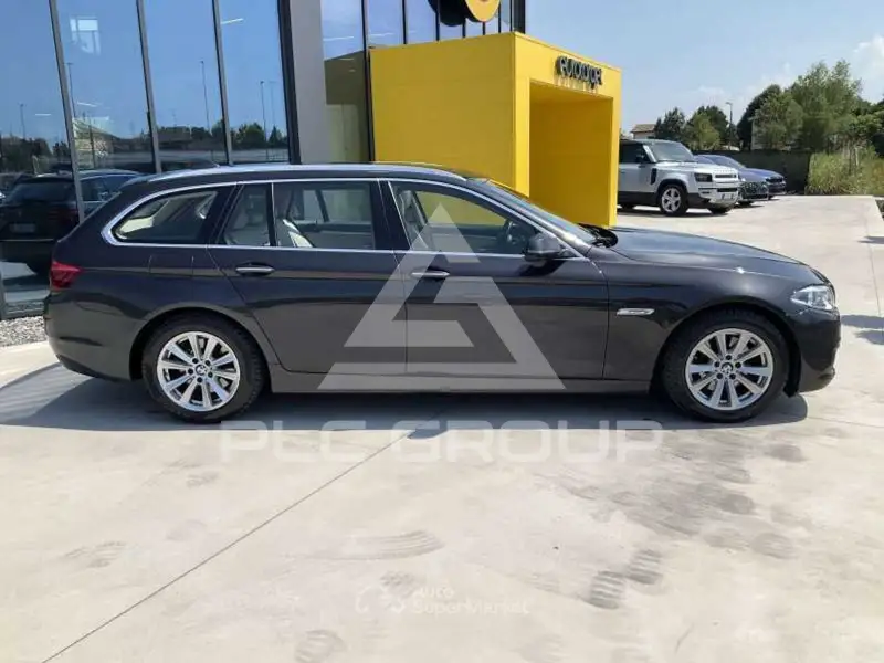 2017 BMW 523
