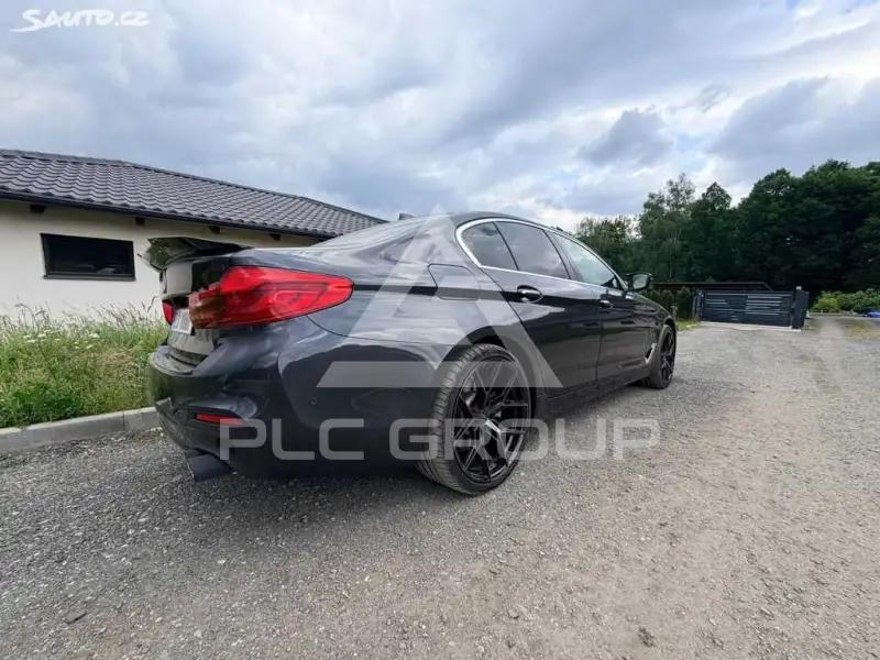 2017 BMW 523