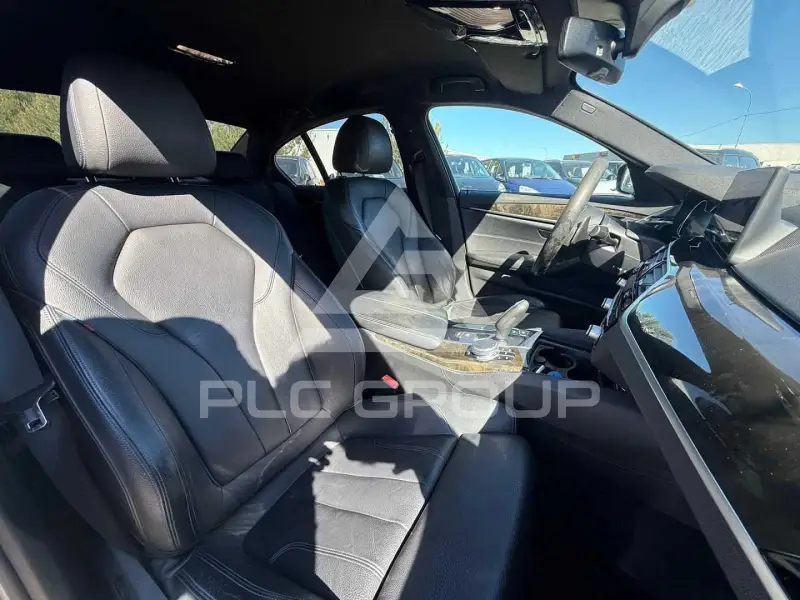2017 BMW 523