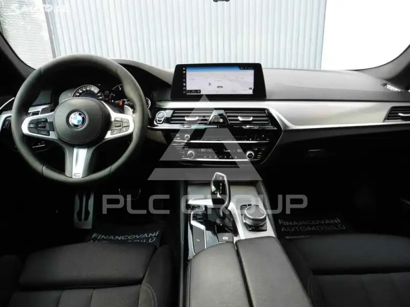 2017 BMW 523