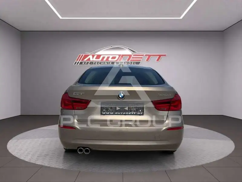 2017 BMW 330