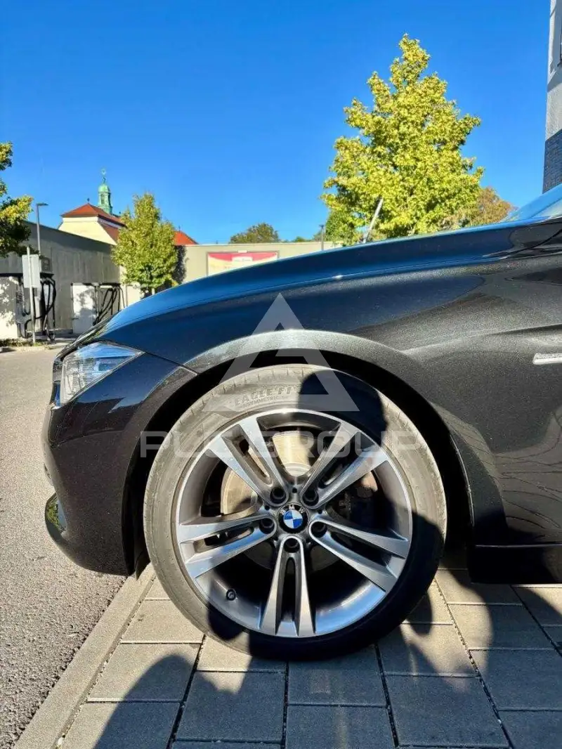 2017 BMW 330