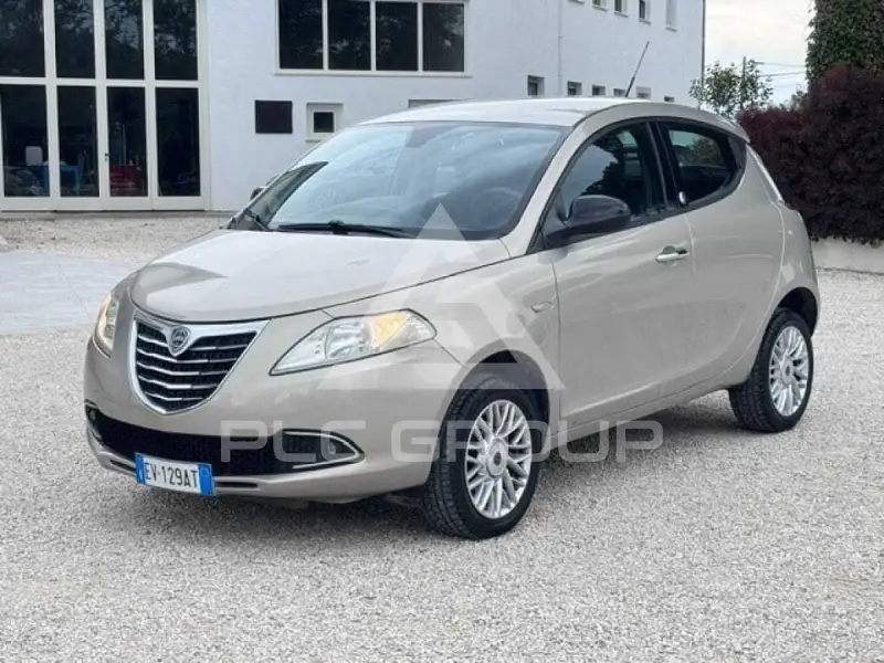 2017 Lancia YPSILON