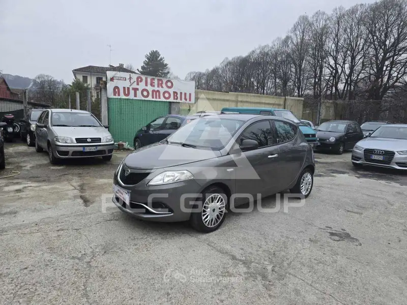 2017 Lancia YPSILON