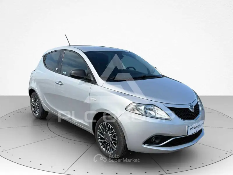 2017 Lancia YPSILON