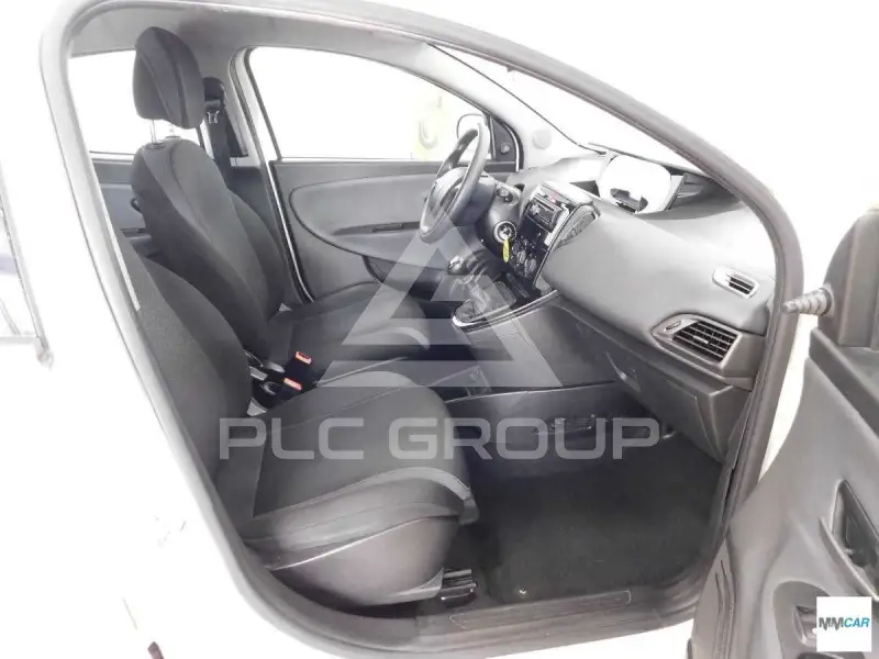2017 Lancia YPSILON